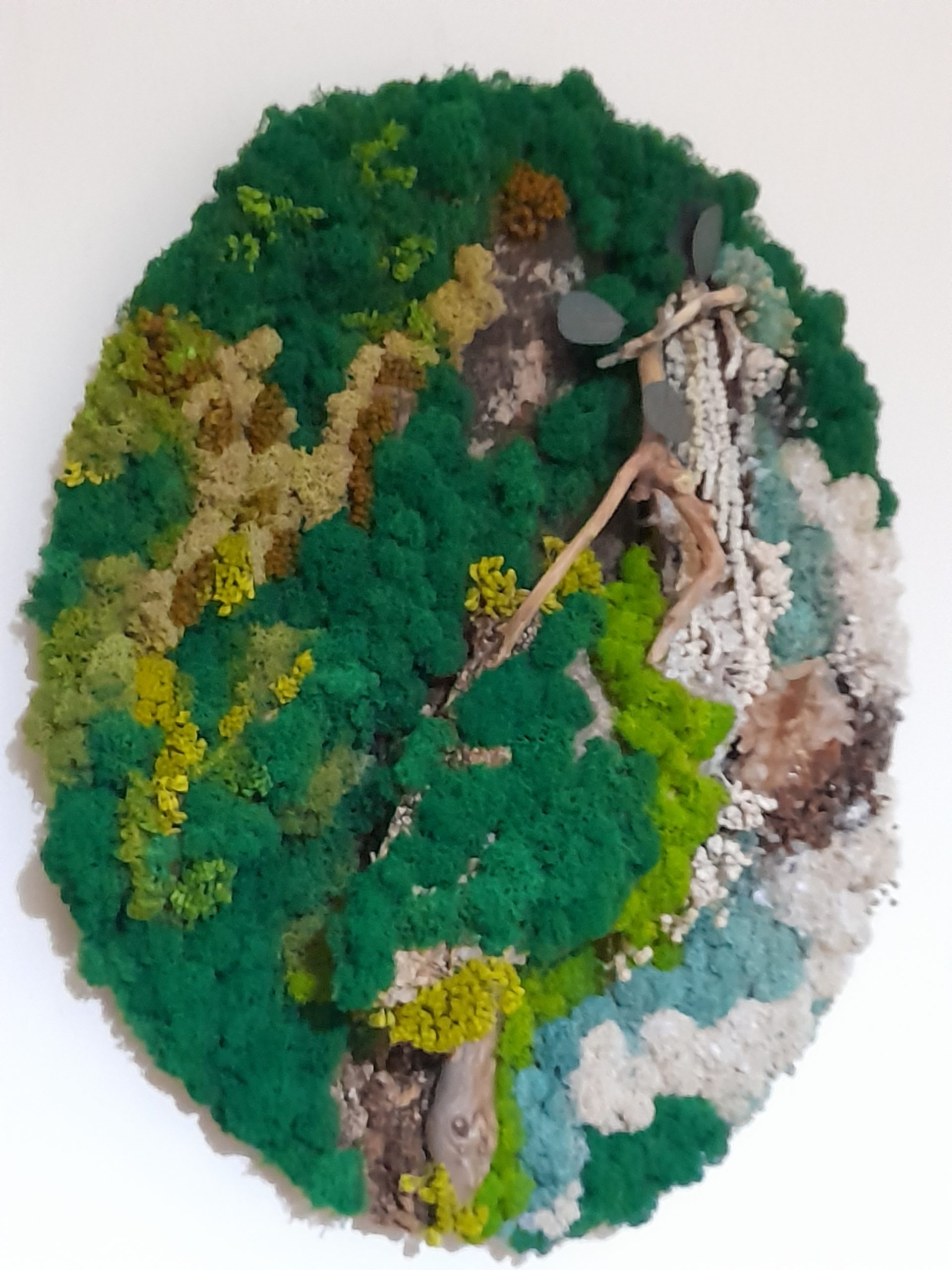 Sfârșit de toamnă, în pădure/Tablou oval, cu licheni și cristale de cuarț, 40X50 cm - imagine 3