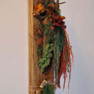 Tablou/decorațiune pe lemn masiv, cu licheni, hortensie și pampas-54x15cm